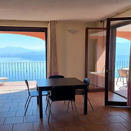 Apartmán Apartment In Oggebbio With Lake Maggiore Views Oggebbio