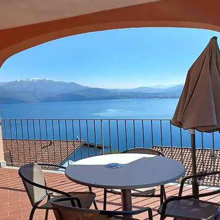 Apartment In Oggebbio With Lake Maggiore Views * Oggebbio